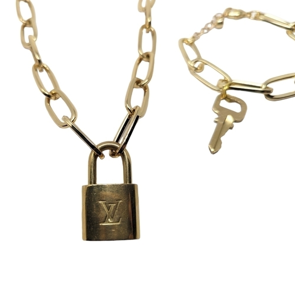 Authentic Louis Vuitton Padlock & Key Gold-Plated Paperclip Necklace & Bracelet - Picture 2 of 9